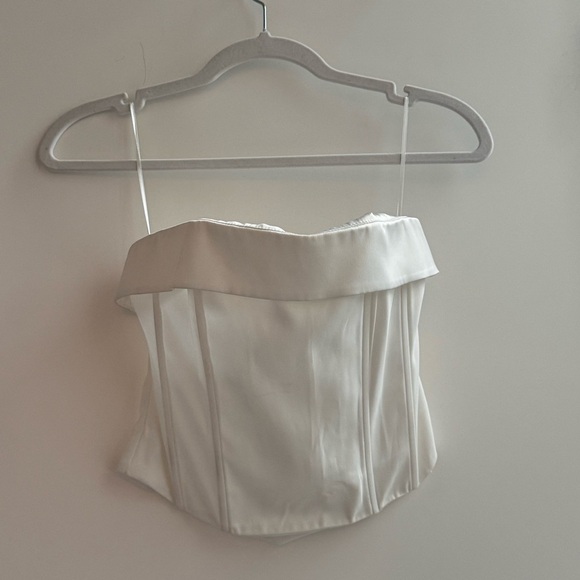With Jéan Carla Corset Top in White - Picture 3 of 9